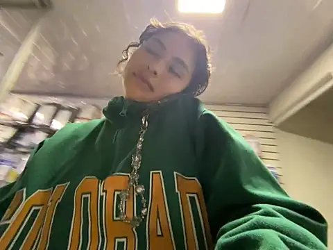 auroramooon online show from 5, 3, 2026