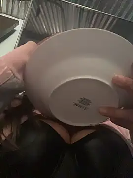 cinthia2011 online show from 3, 2, 2026