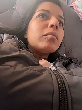 cinthia2011 online show from 14, 1, 2026