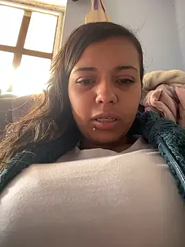 cinthia2011 online show from 16, 1, 2026