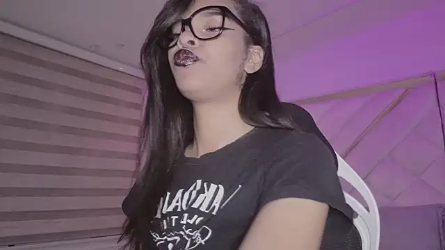 mia gatesvg online show from 11, 2, 2026