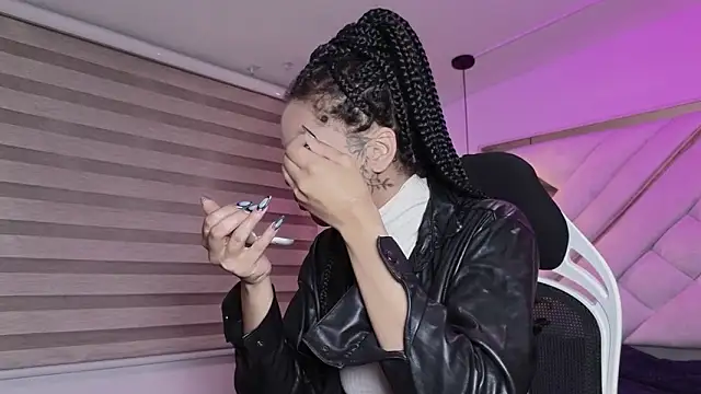 mia gatesvg online show from 21, 3, 2026