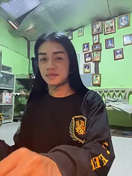 EnviousMaddie online show from 26, 4, 2026