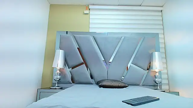 Atenea sexxx online show from 2, 4, 2026