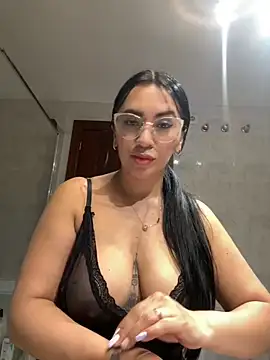 Snapshot of nataliia_queen_ chatting on 20, 5, 2026 nataliia queen online show from 20, 5, 2026