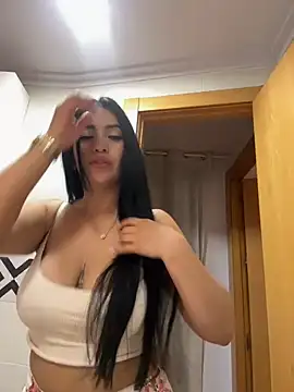 Snapshot of nataliia_queen_ chatting on 25, 6, 2026 nataliia queen online show from 25, 6, 2026