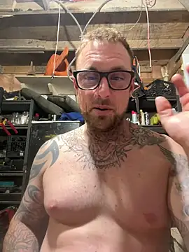 WIDBIGWHITECOCK online show from 11, 5, 2026