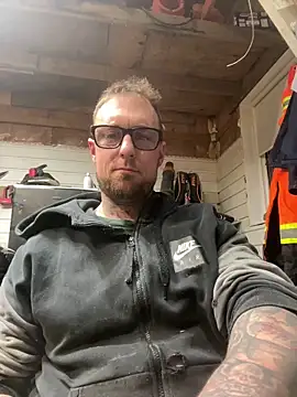 WIDBIGWHITECOCK online show from 5, 2, 2026