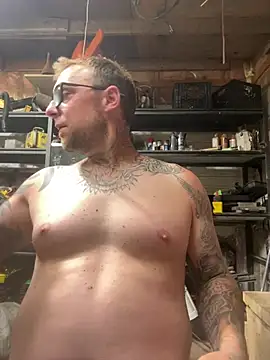 WIDBIGWHITECOCK online show from 7, 6, 2026