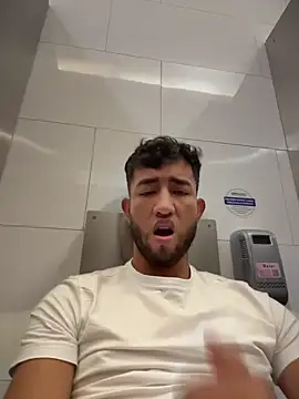 liam bronw online show from 13, 4, 2026