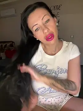 IRISWHITE17 online show from 16, 3, 2026