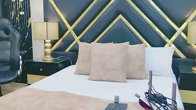 VioletFroost online show from 18, 4, 2026