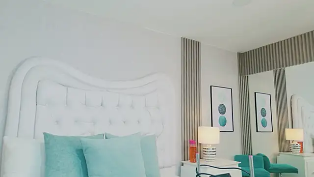 VioletFroost online show from 14, 4, 2026