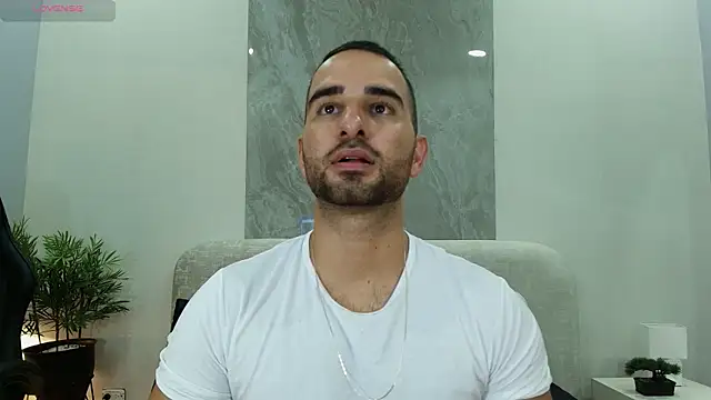 Snapshot of lorenzo_walker_1 chatting on 7, 7, 2026 lorenzo walker 1 online show from 7, 7, 2026