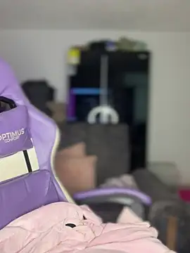 Stormi th online show from 17, 4, 2026