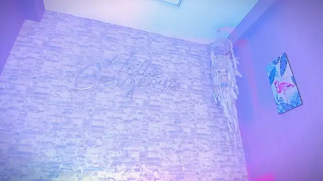 ayla lux online show from 15, 2, 2026