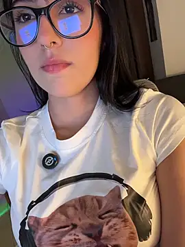 HinaSweet online show from 15, 3, 2026