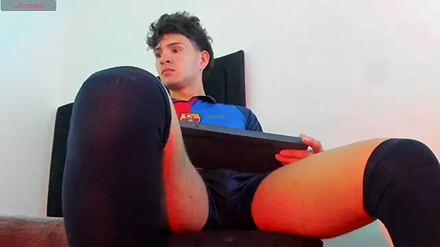 camilo model online show from 19, 3, 2026