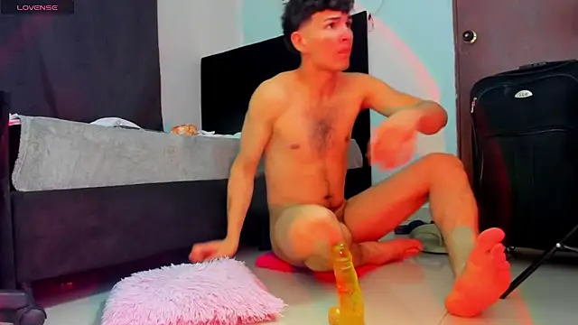 camilo model online show from 29, 3, 2026