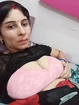 Snapshot of Hot_ree85 chatting on 22, 5, 2026 Hot ree85 online show from 22, 5, 2026