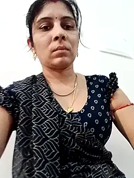 Snapshot of Hot_ree85 chatting on 23, 4, 2026 Hot ree85 online show from 23, 4, 2026