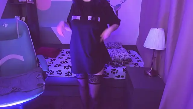 Emily tender online show from 28, 2, 2026