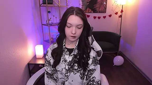 Emily tender online show from 5, 3, 2026