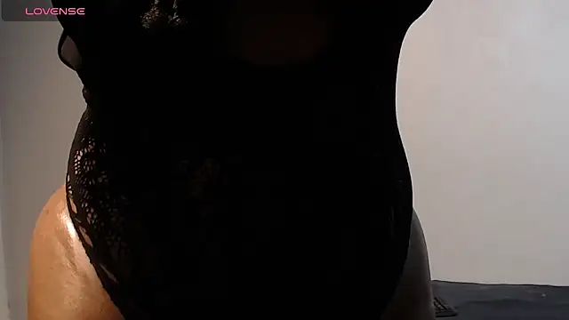 Naughty QueenXoXo online show from 14, 2, 2026