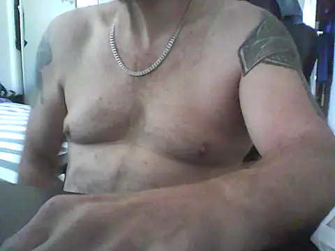 Snapshot of loudandproud chatting on 7, 5, 2026 loudandproud online show from 7, 5, 2026