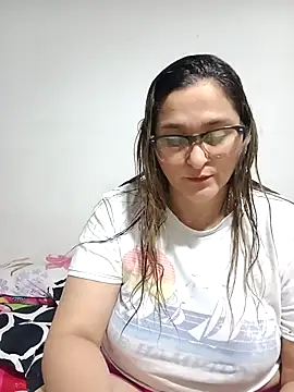 natalliecoopers online show from 5, 3, 2026