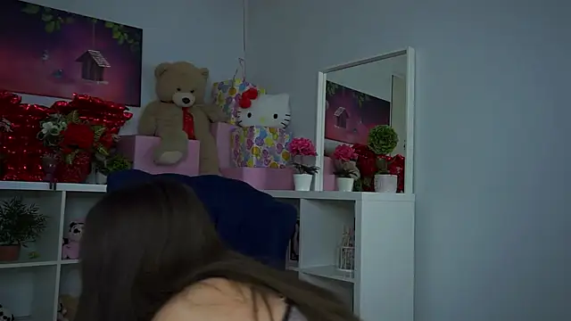 Ava Solis online show from 15, 2, 2026