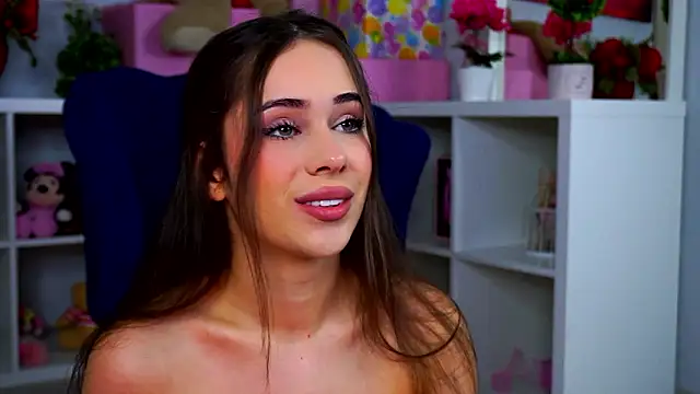 Ava Solis online show from 5, 2, 2026