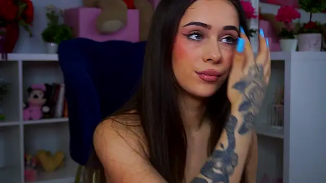 Ava Solis online show from 8, 2, 2026