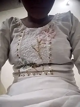 Snapshot of Queen-hot- chatting on 10, 7, 2026 Queen-hot- online show from 10, 7, 2026