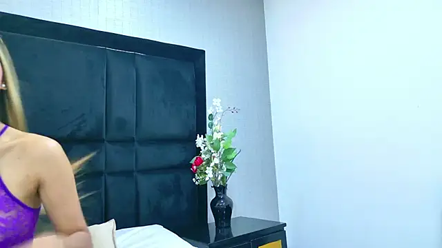 SarahOrtiz  online show from 12, 3, 2026