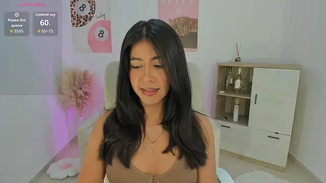 Sussan Monroe online show from 4, 4, 2026