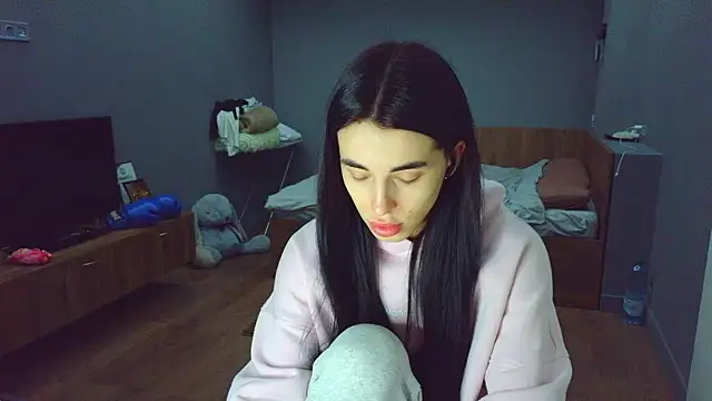 Vlada Elfie online show from 18, 4, 2026