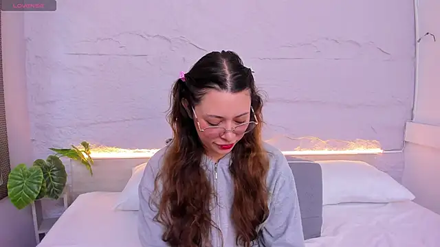 lanna 18  online show from 26, 2, 2026