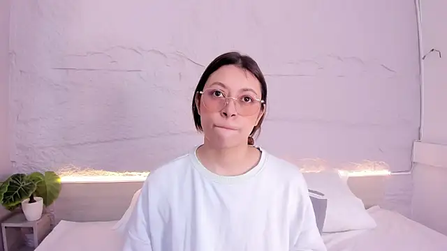 lanna 18  online show from 14, 3, 2026