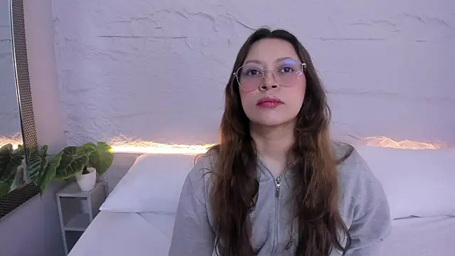 lanna 18  online show from 16, 3, 2026