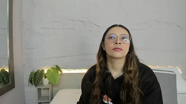 lanna 18  online show from 24, 3, 2026