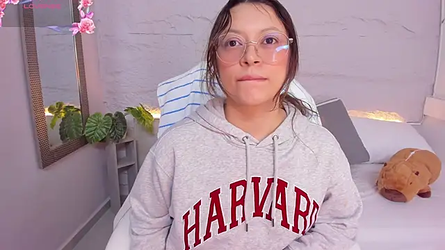 lanna 18  online show from 11, 4, 2026