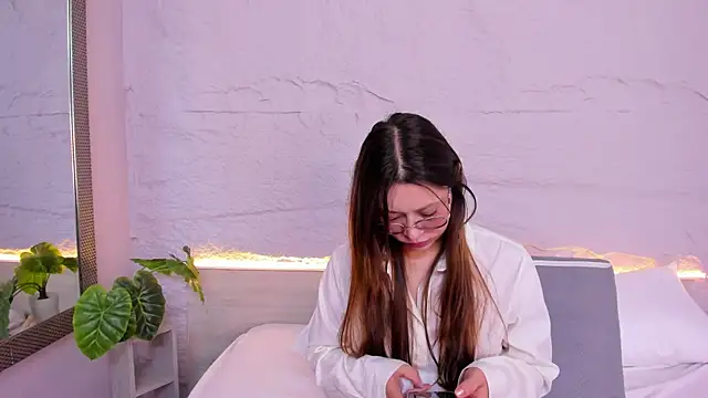 lanna 18  online show from 18, 2, 2026