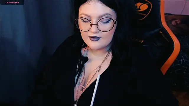 PixelMiss online show from 9, 8, 2026