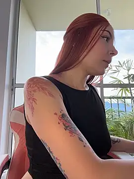 alesziarose  online show from 12, 4, 2026