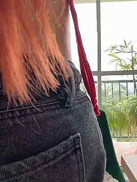 alesziarose  online show from 22, 2, 2026