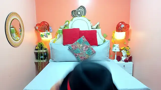 Dalila Najjar  online show from 28, 5, 2026