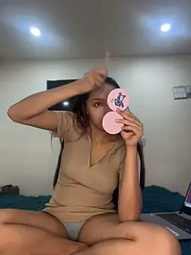 Snapshot of Eve_Ritz chatting on 23, 7, 2026 Eve Ritz online show from 23, 7, 2026