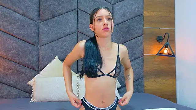 AmberStonne   online show from 13, 2, 2026