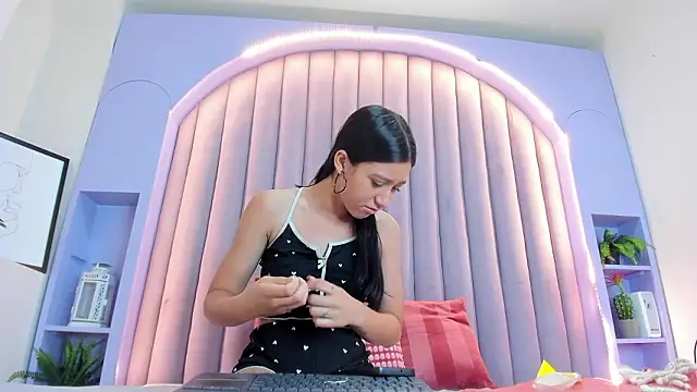 AmberStonne   online show from 2, 3, 2026